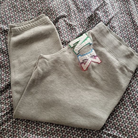 Vs pink rainbow logo classic sweatpants, size large. Rare HTF - Picture 11 of 11